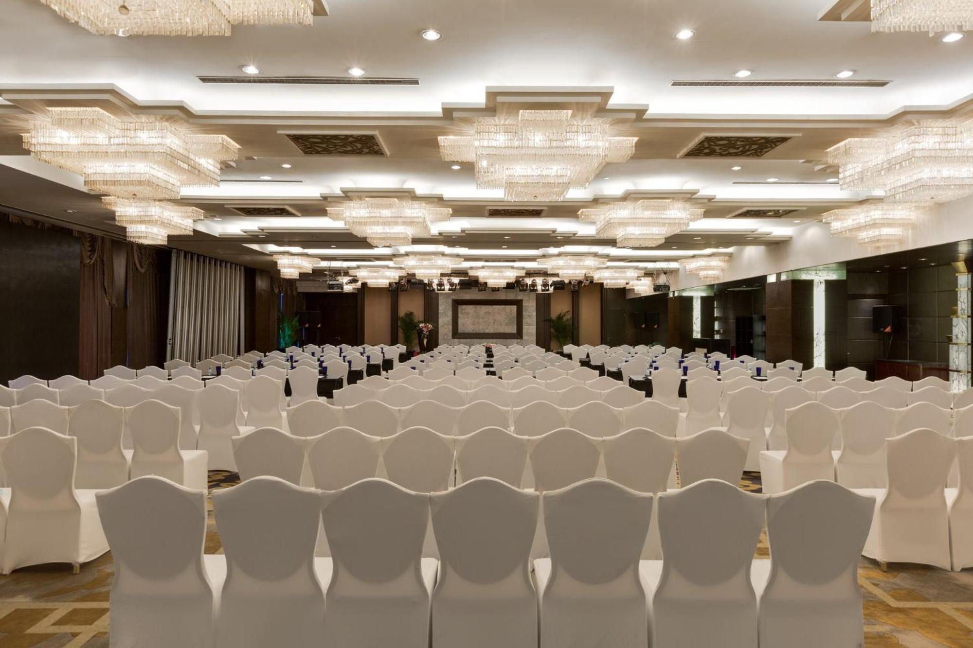 Crowne Plaza Beijing Zhongguancun, an IHG Hotel Bagian luar foto
