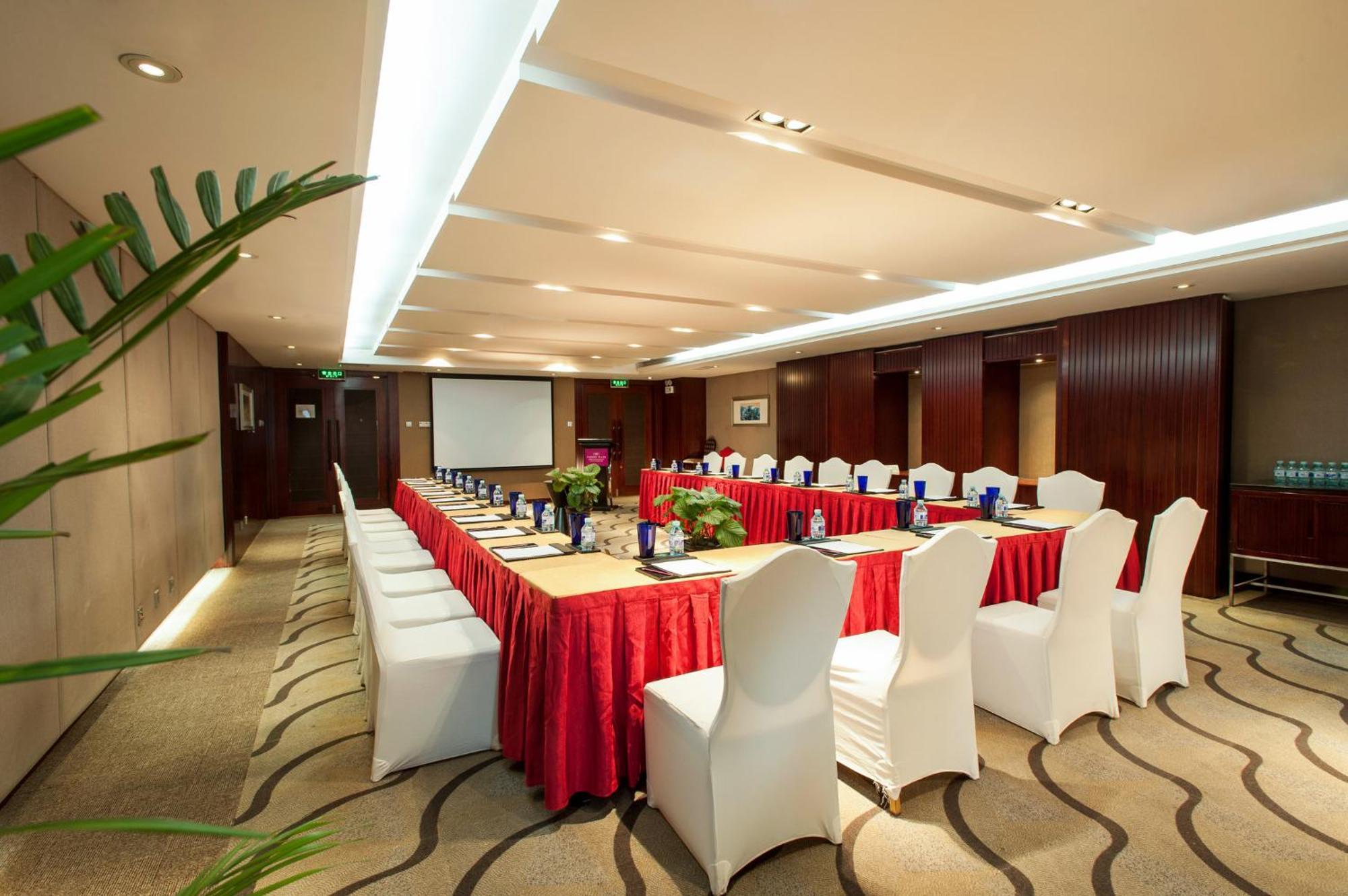 Crowne Plaza Beijing Zhongguancun, an IHG Hotel Bagian luar foto